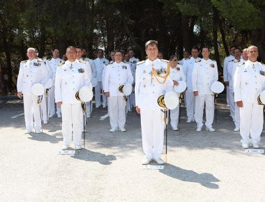 ΓΕΝ: Τελετή παράδοσης-παραλαβής καθηκόντων Διοικητού Στρατηγείου Διοικήσεως Ανατολικής Μεσογείου (φωτό)